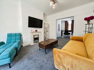 Lounge- click for photo gallery